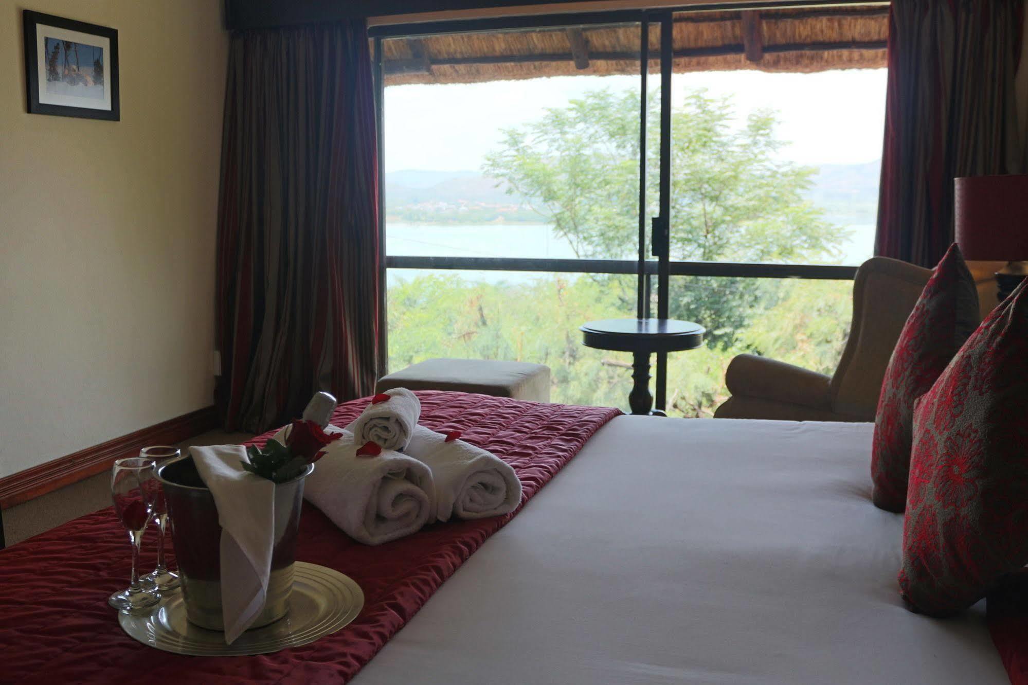 Galagos Lodge Hartbeespoort Buitenkant foto