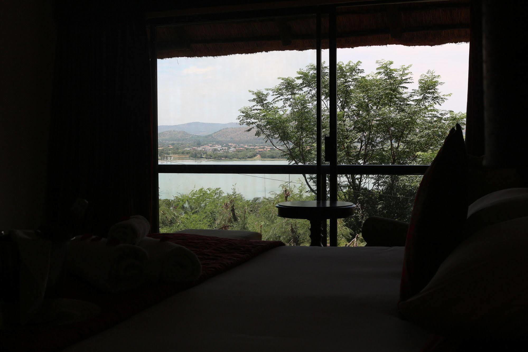 Galagos Lodge Hartbeespoort Buitenkant foto