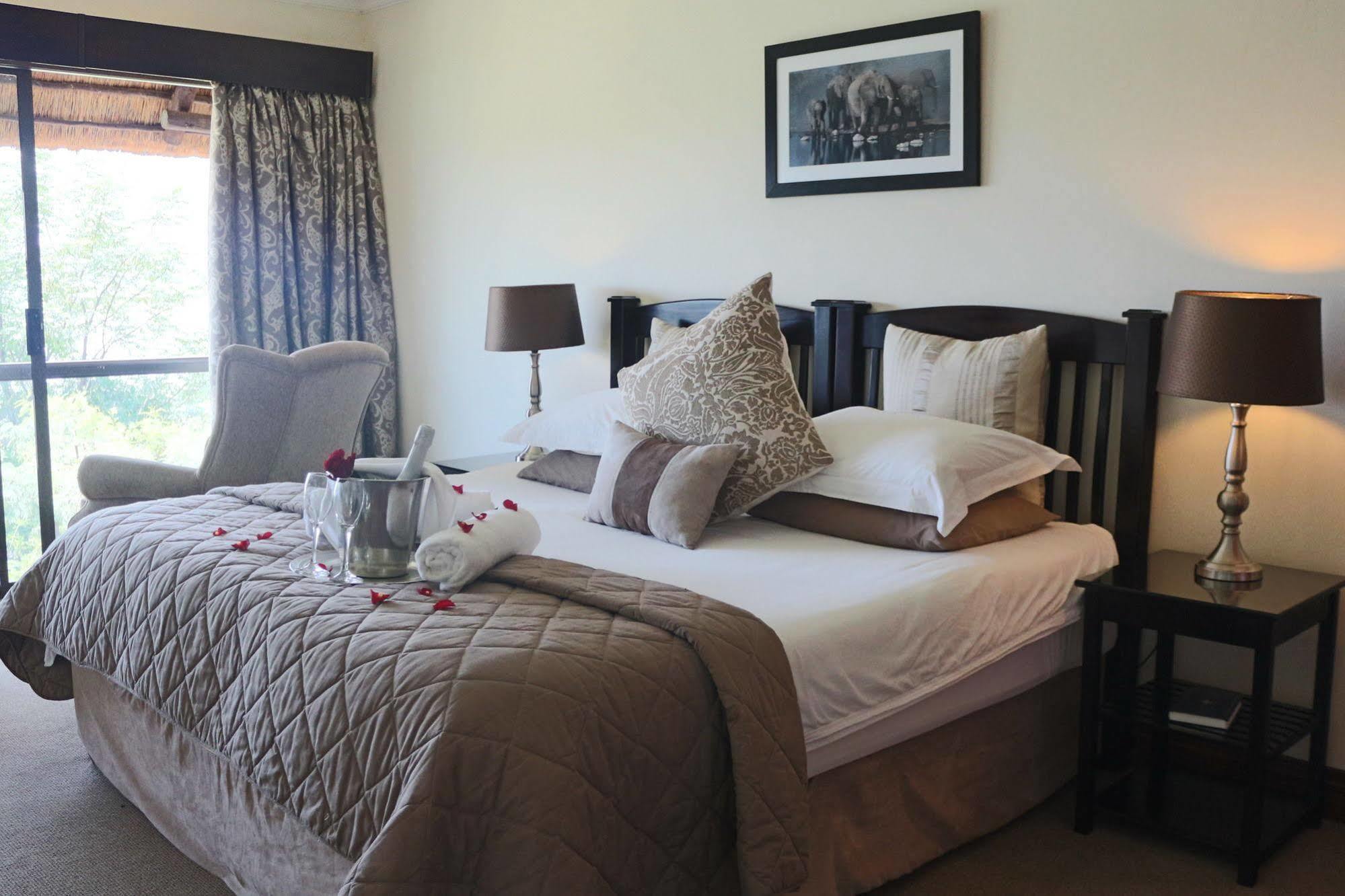 Galagos Lodge Hartbeespoort Buitenkant foto