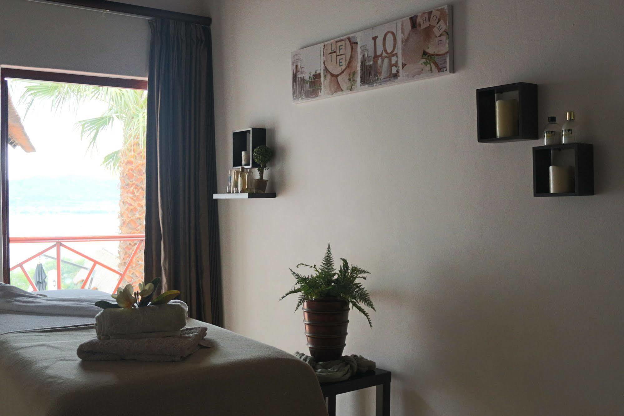 Galagos Lodge Hartbeespoort Buitenkant foto