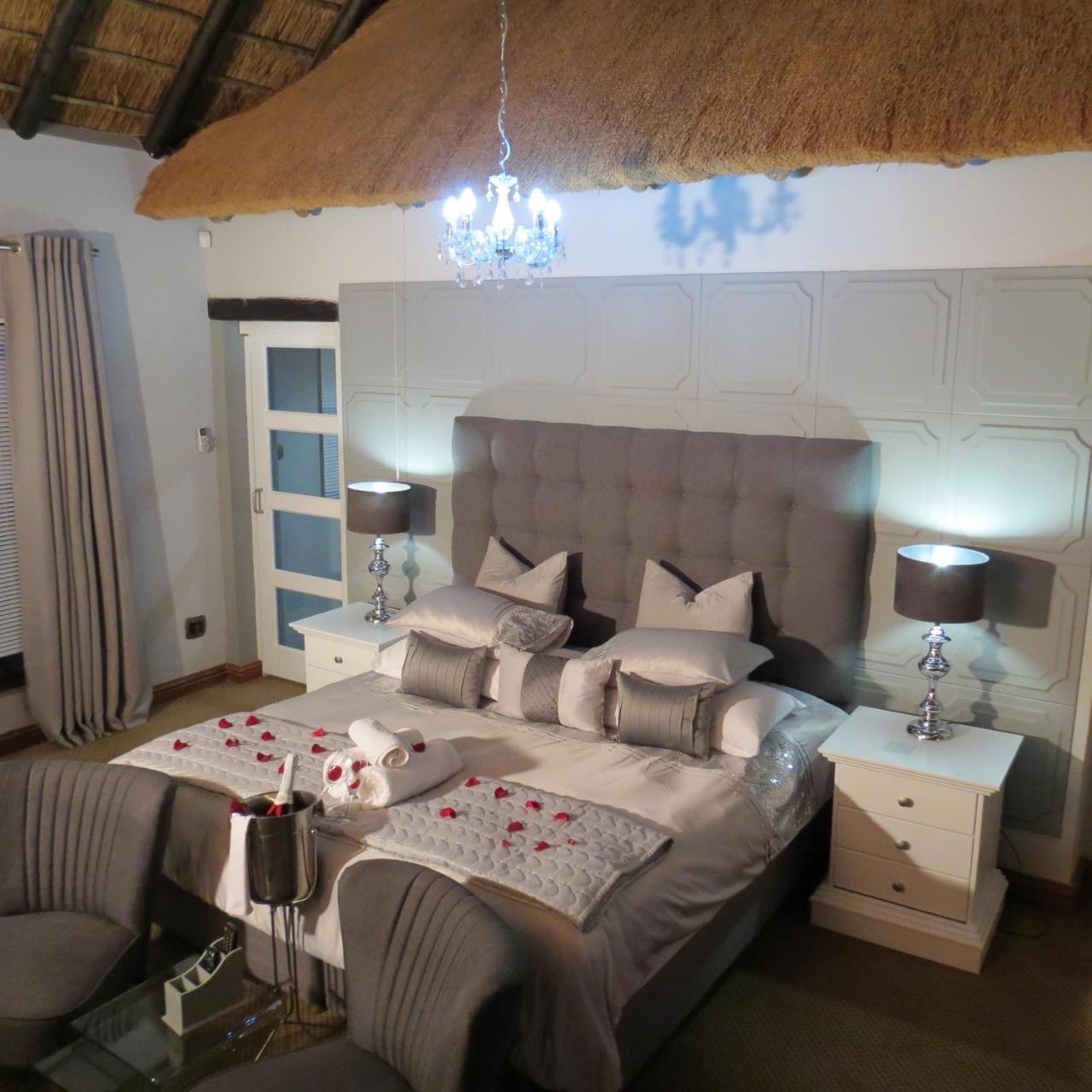 Galagos Lodge Hartbeespoort Buitenkant foto